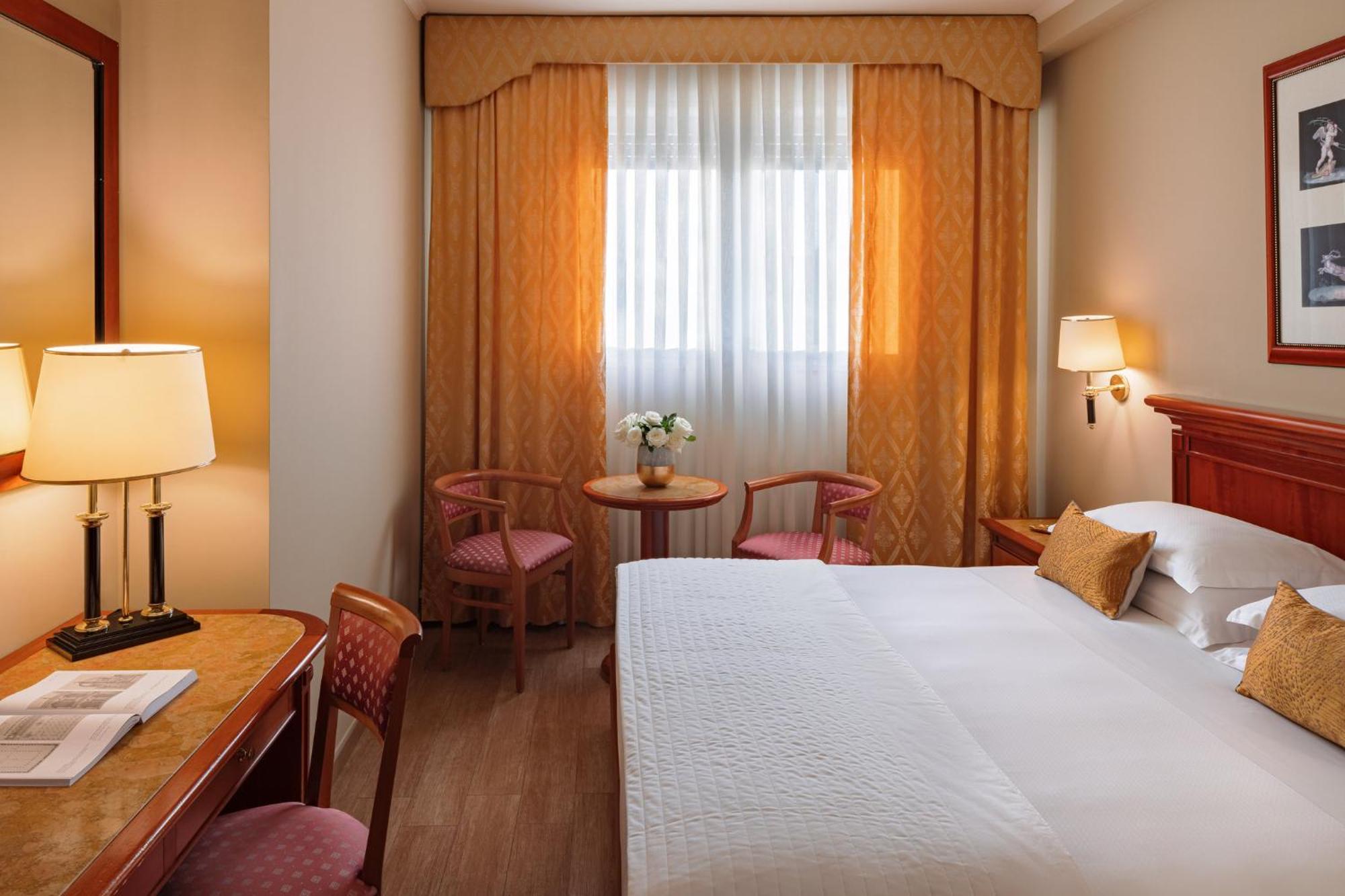 Starhotels Michelangelo Roma Esterno foto